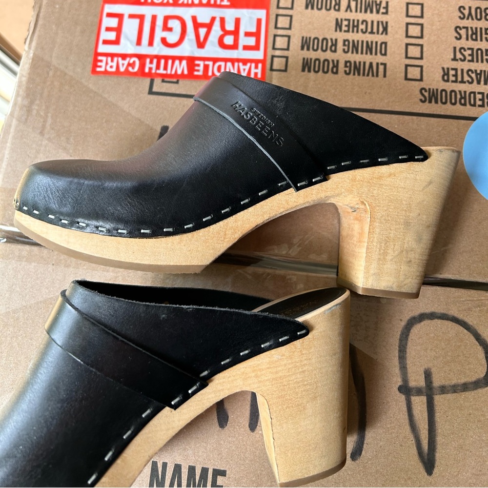 Swedish Hasbeens clogs with heel